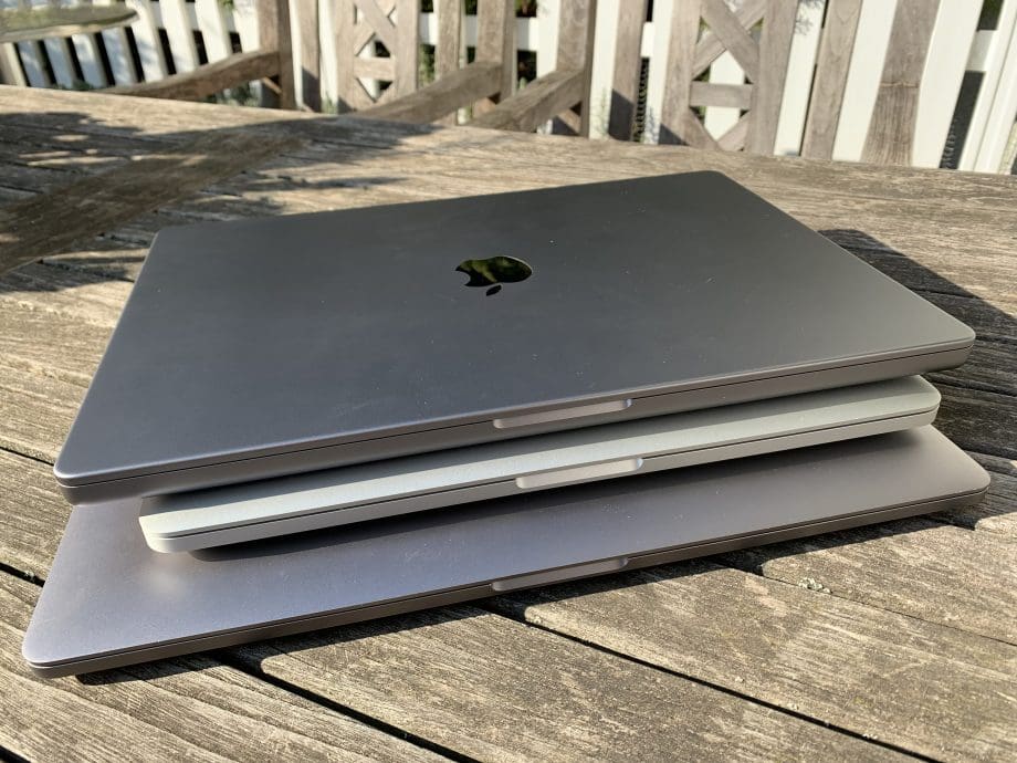 Drei MacBook Pro