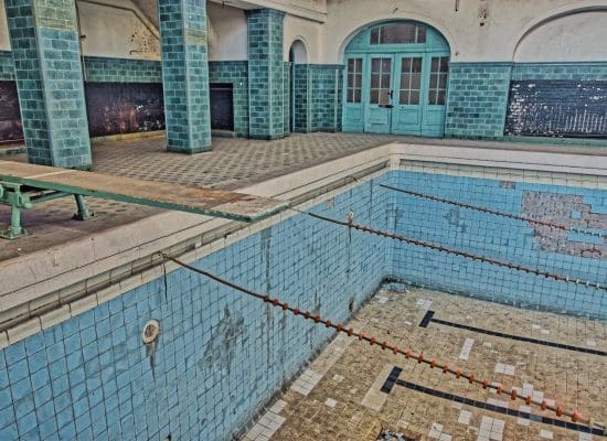 Schwimmbad